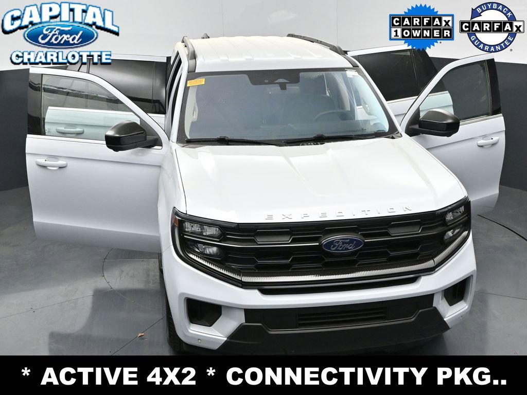 Used 2025 Ford Expedition Active image 32