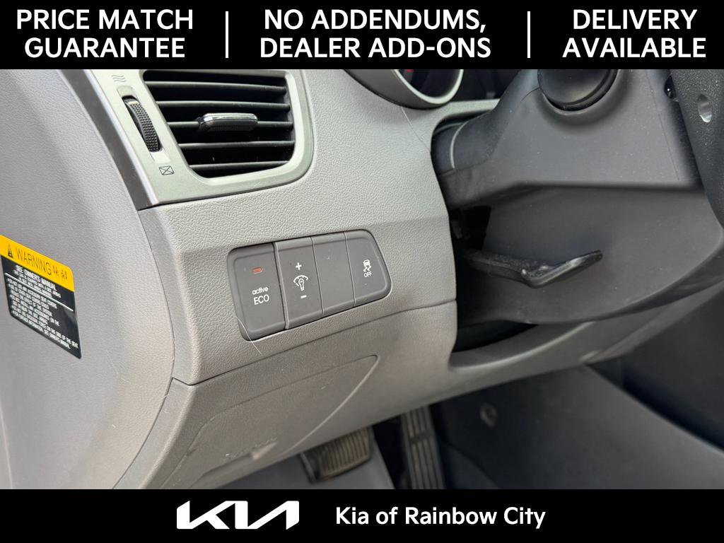 Used 2013 Hyundai Elantra GLS w/ Preferred Pkg FWD image 12