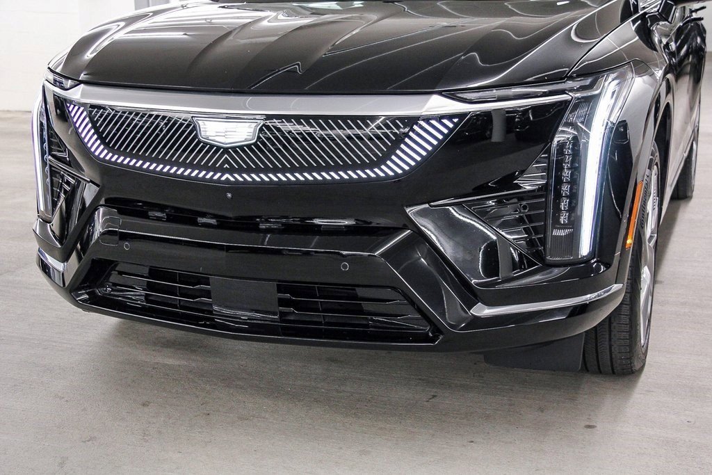 Certified 2025 Cadillac Optiq Luxury 1 image 11