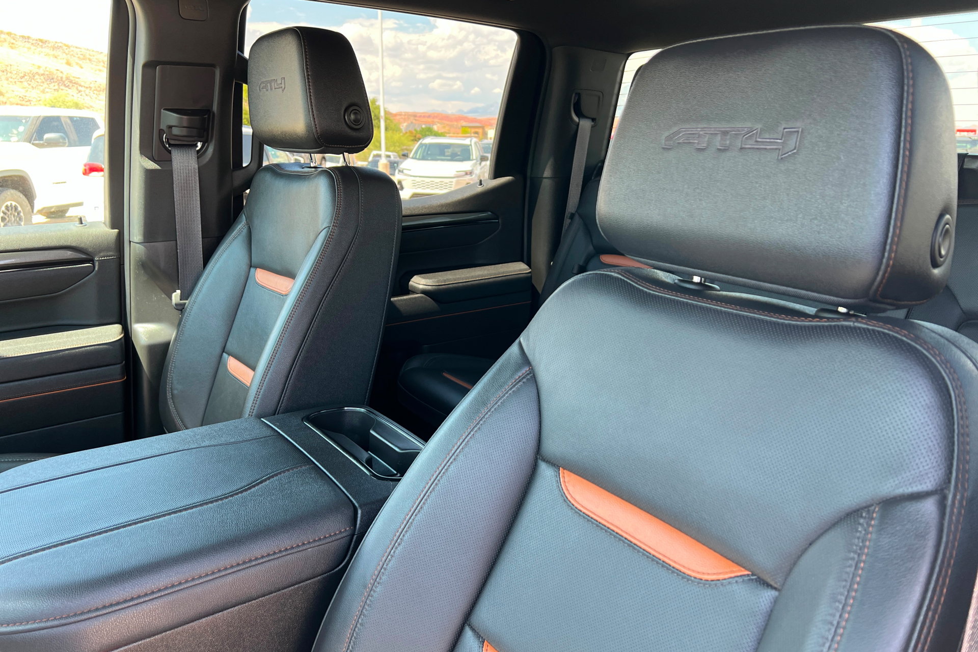 Used 2025 GMC Sierra 1500 AT4 AWD/4WD image 17