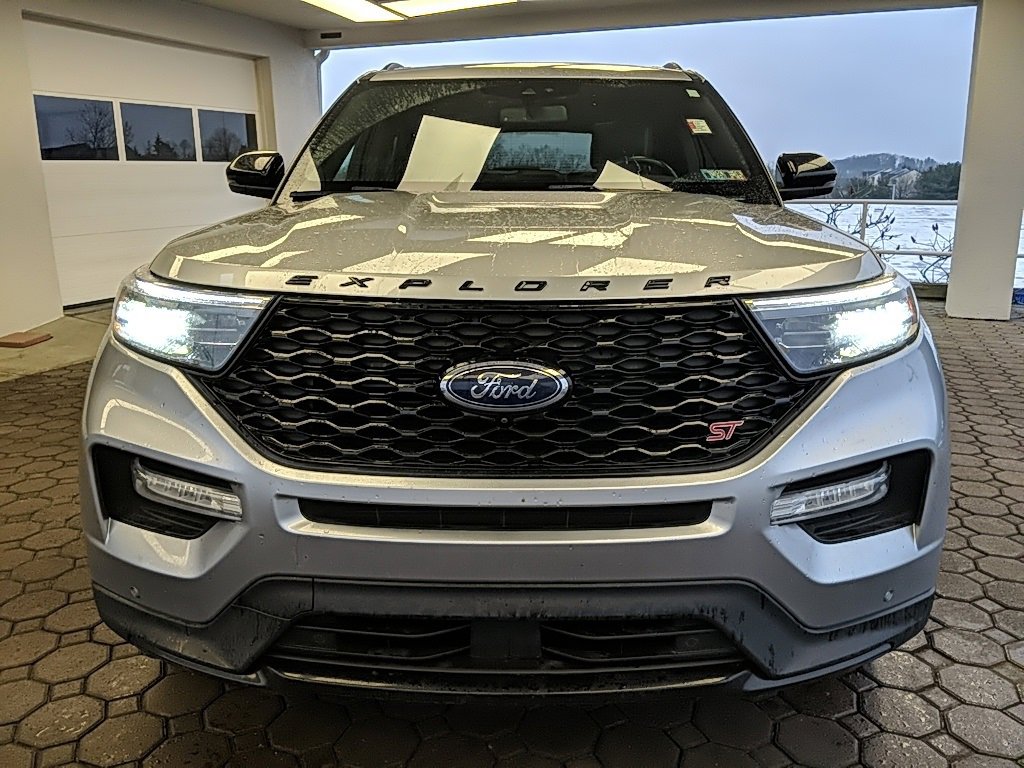 Used 2021 Ford Explorer ST w/ Equipment Group 401A image 2