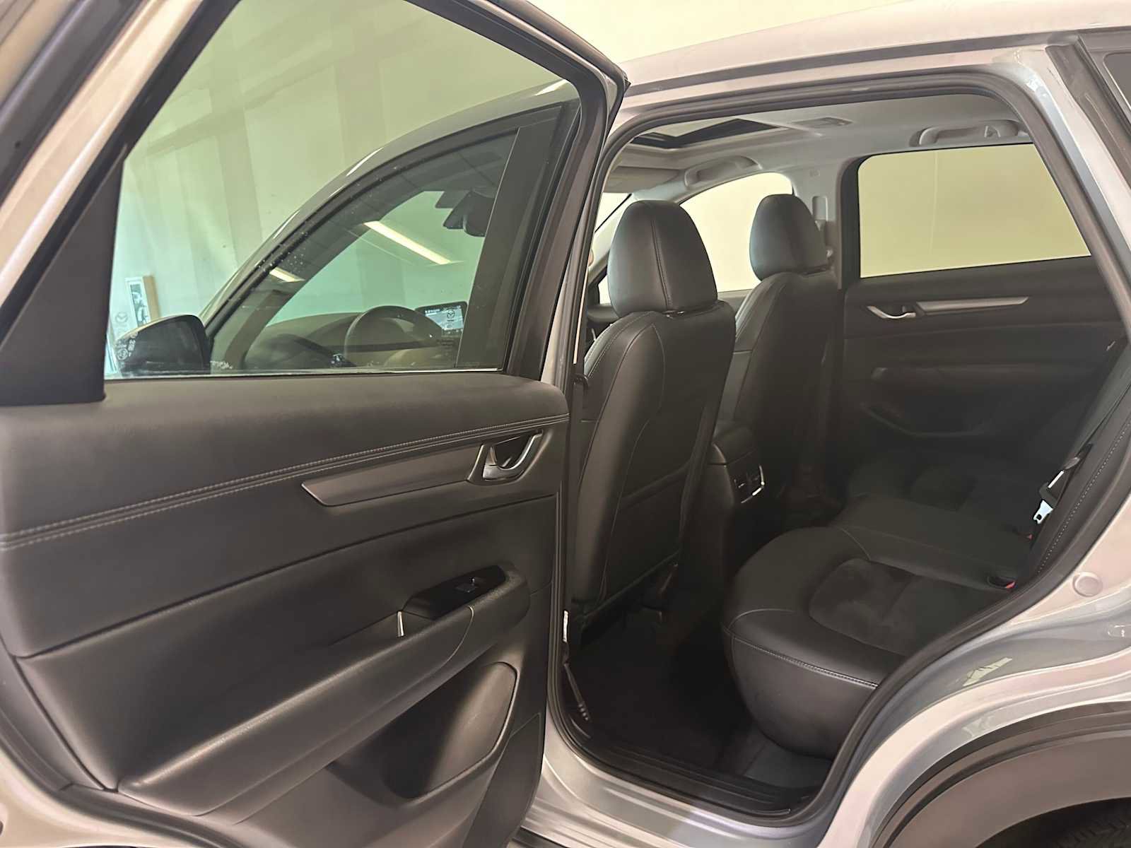 Used 2017 MAZDA CX-5 Touring w/ Preferred Equipment Package image 26