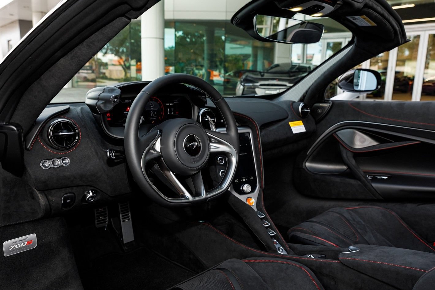 Used 2026 McLaren 750S Spider RWD image 25