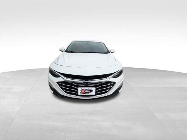 Used 2020 Chevrolet Malibu LT image 2