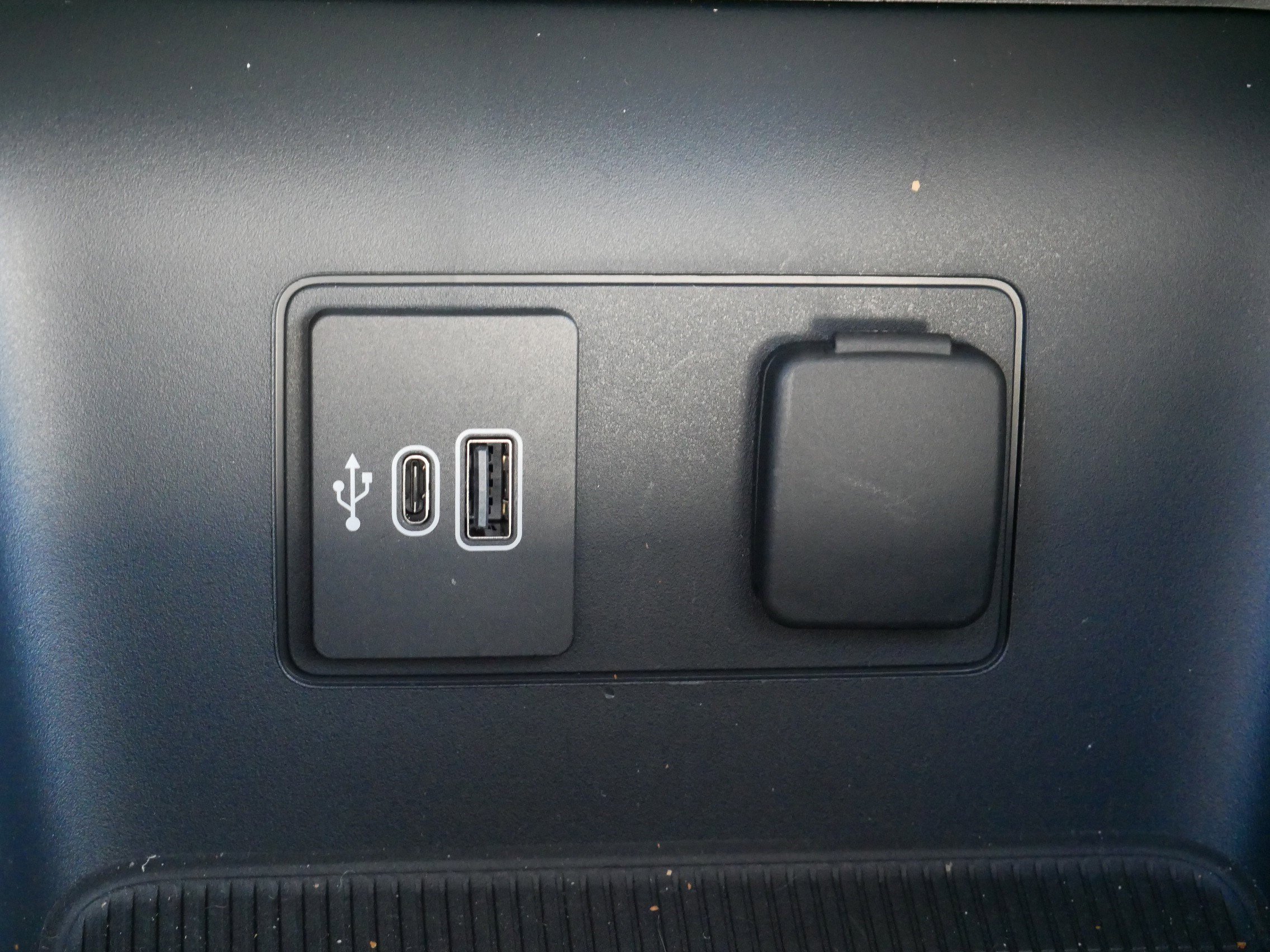 Used 2026 Ford Explorer Active w/ Active Comfort Package image 31