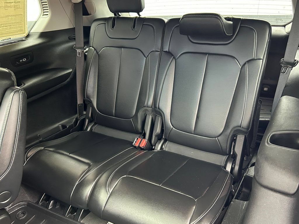 Used 2021 Jeep Grand Cherokee L Limited RWD image 33