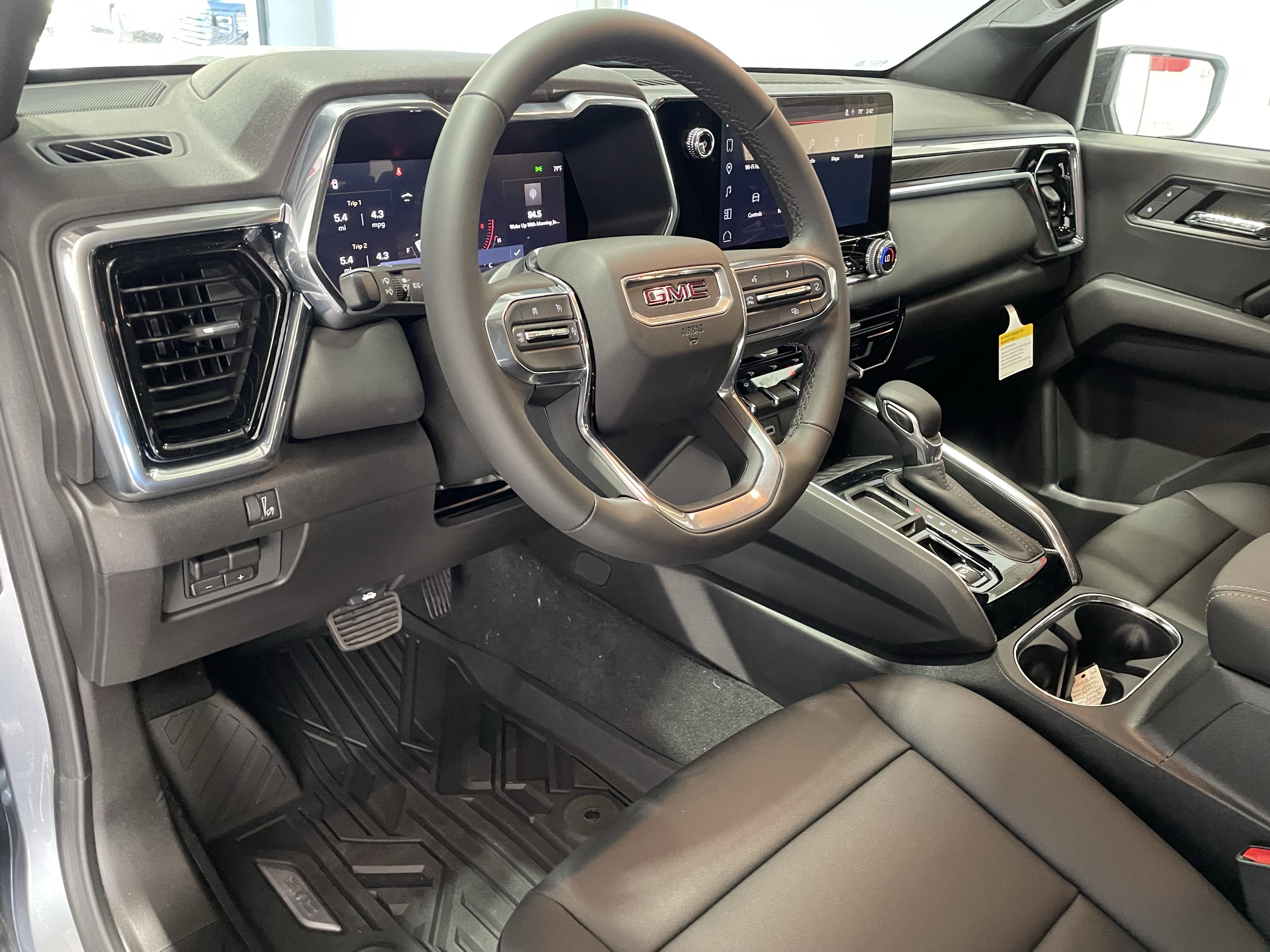 New 2026 GMC Canyon Elevation w/ Convenience Package RWD image 14