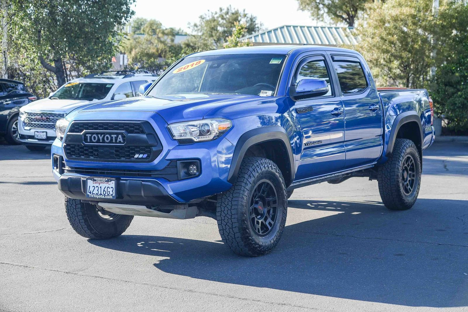 Used 2018 Toyota Tacoma TRD Off-Road w/ TRD Premium Off Road Package AWD/4WD image 6