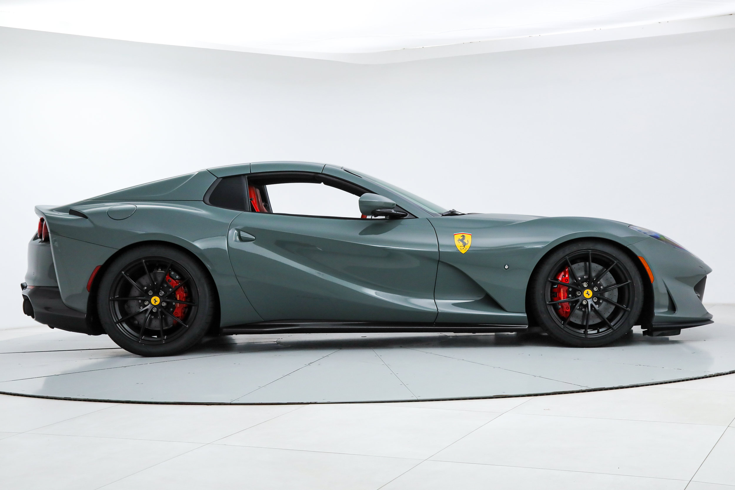 Certified 2022 Ferrari 812 GTS RWD image 11