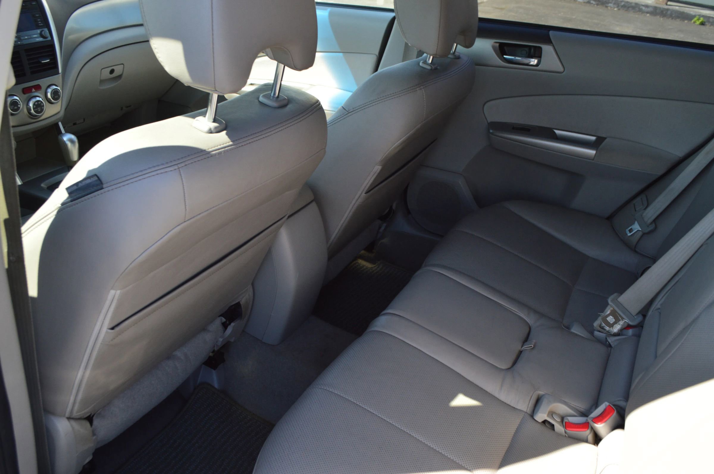 Used 2009 Subaru Forester 2.5X Limited AWD/4WD image 18