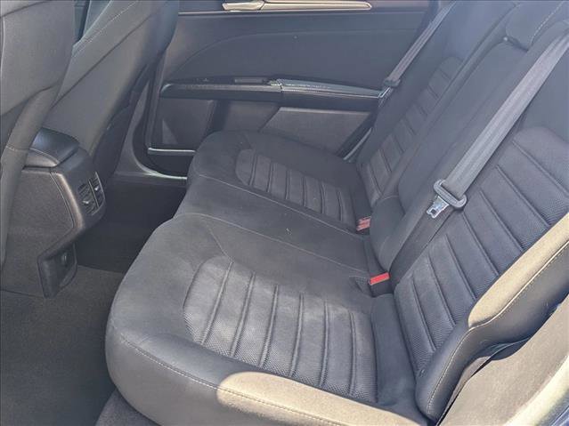 Used 2019 Ford Fusion SE image 17