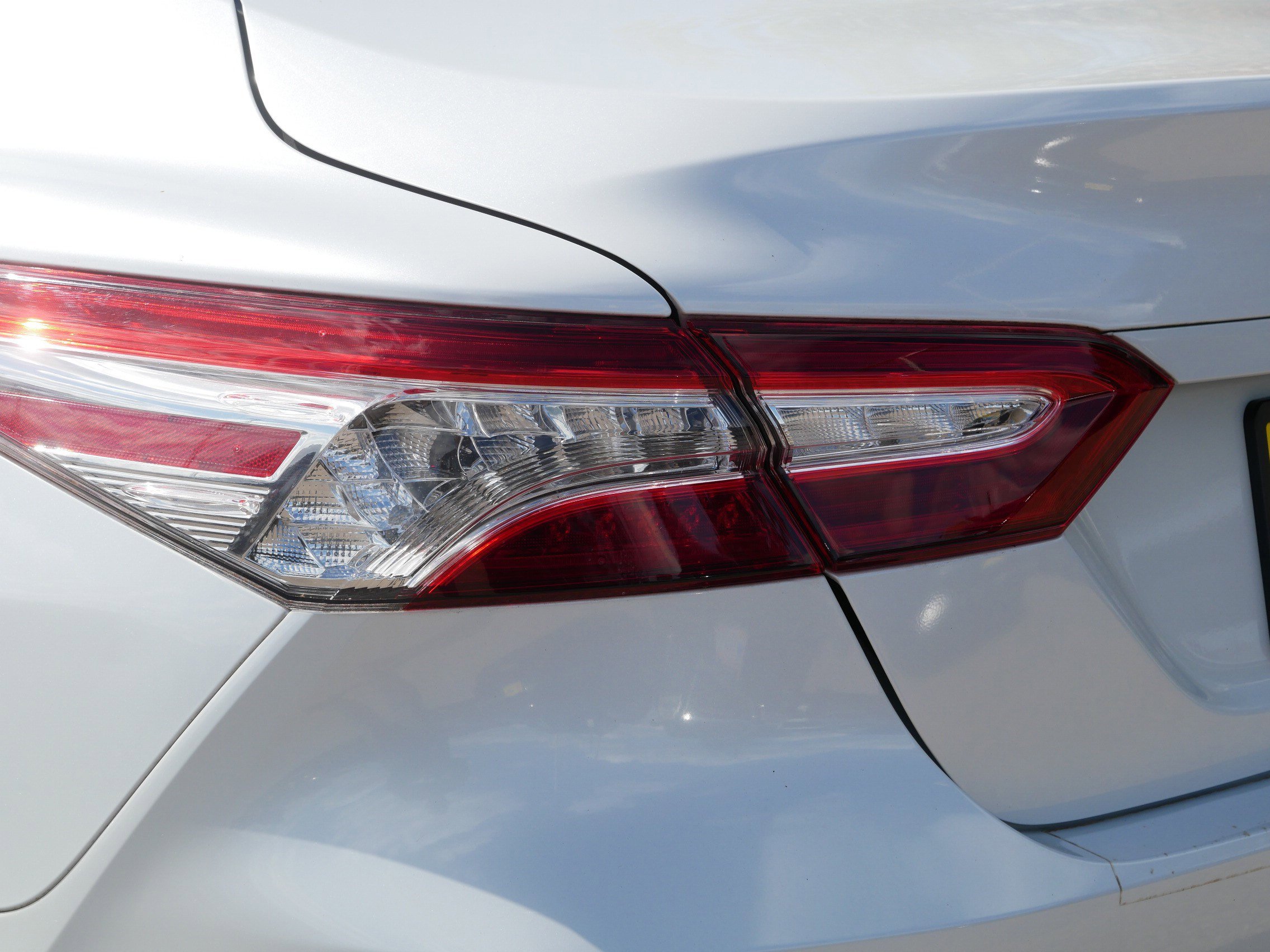 Used 2019 Toyota Camry XLE FWD image 17
