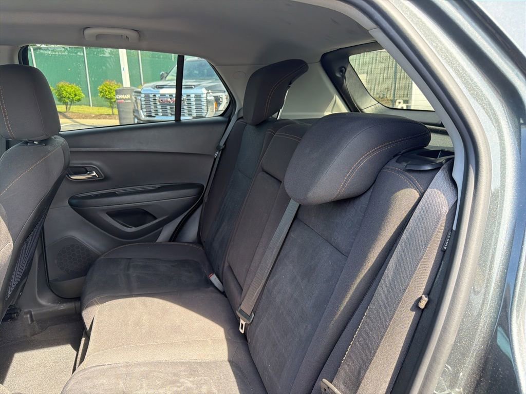 Used 2019 Chevrolet Trax LS w/ Tint and Cruise Package FWD image 13
