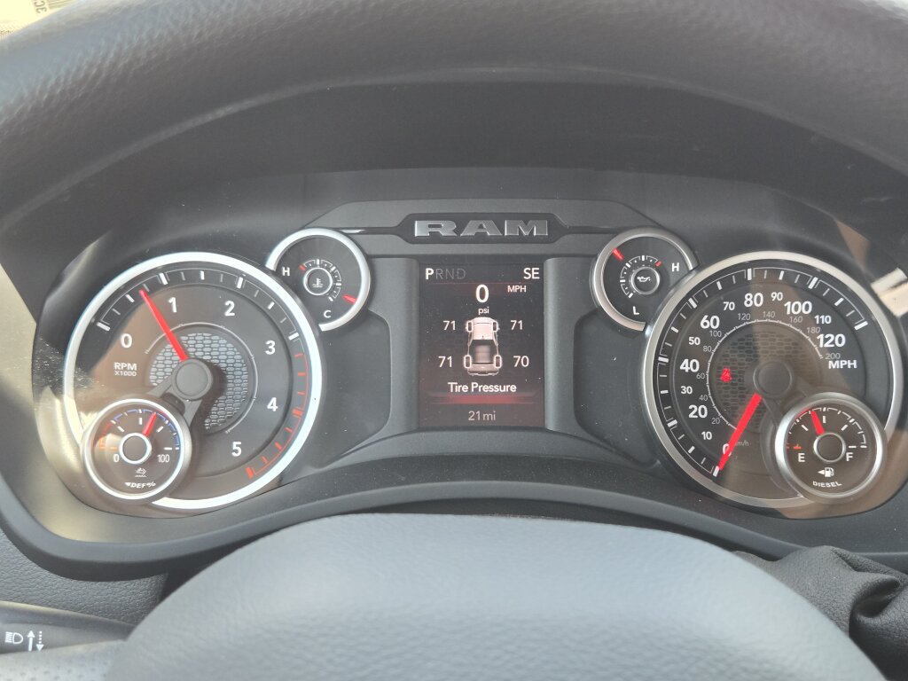 New 2026 RAM 2500 Tradesman AWD/4WD image 17