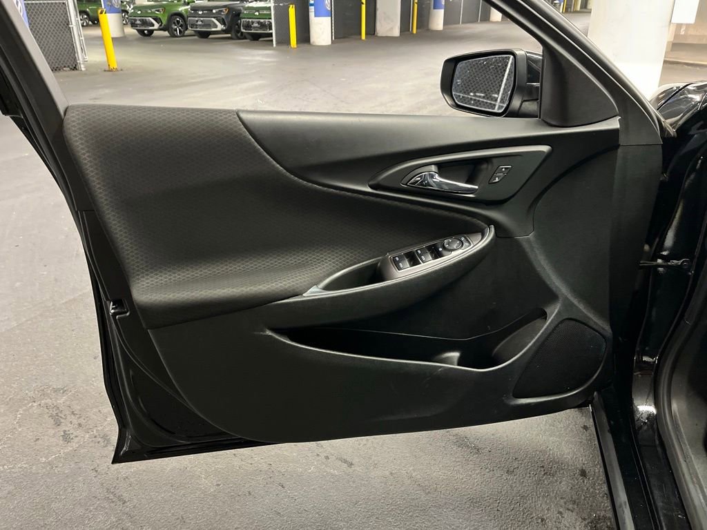 Used 2020 Chevrolet Malibu LT image 14