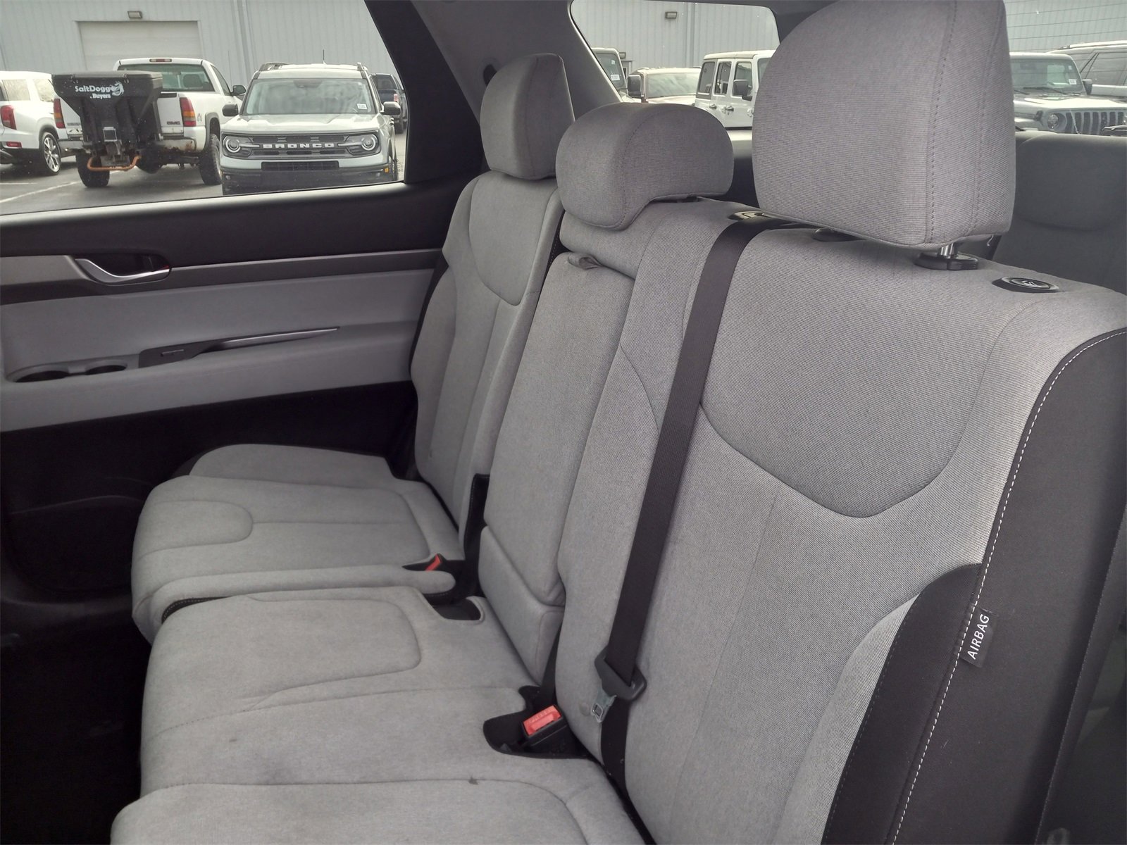 Used 2025 Hyundai Palisade SE image 12