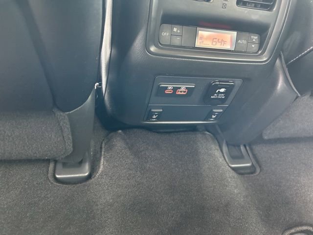 Used 2020 Nissan Pathfinder Platinum FWD image 47