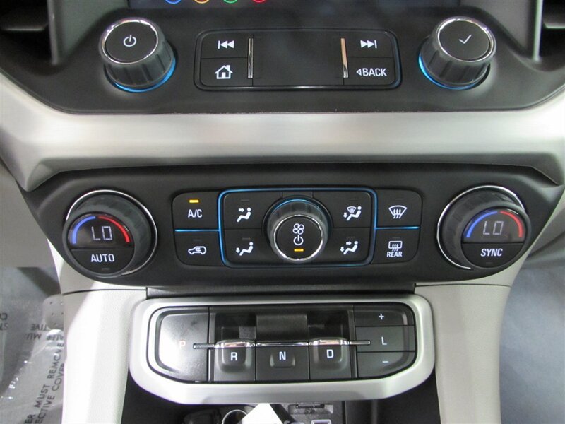 Used 2023 GMC Acadia SLT AWD/4WD image 39