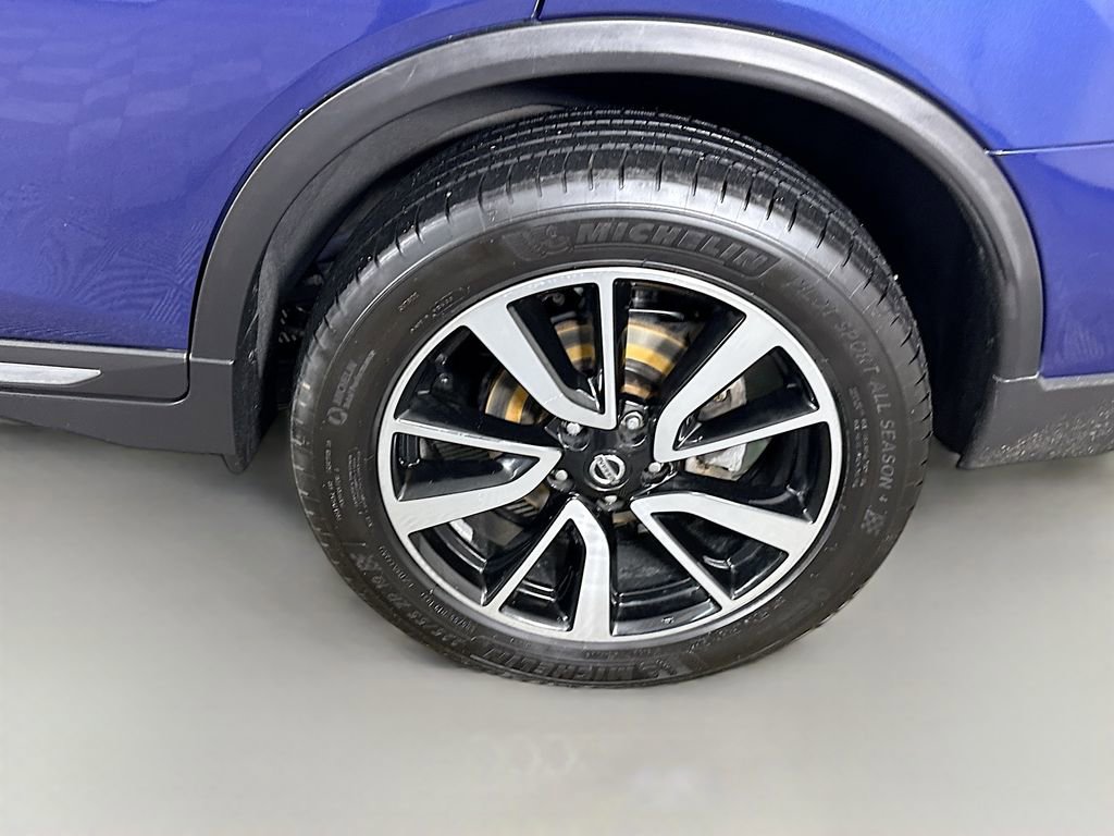 Used 2019 Nissan Rogue SL AWD/4WD image 35