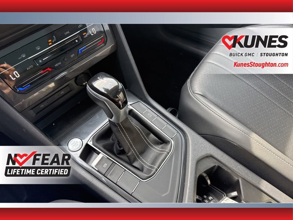 Used 2024 Volkswagen Tiguan SE image 31