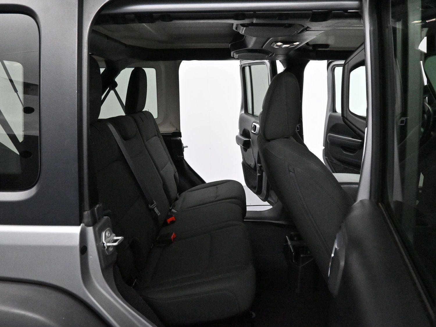 Used 2019 Jeep Wrangler Unlimited Sport S image 27