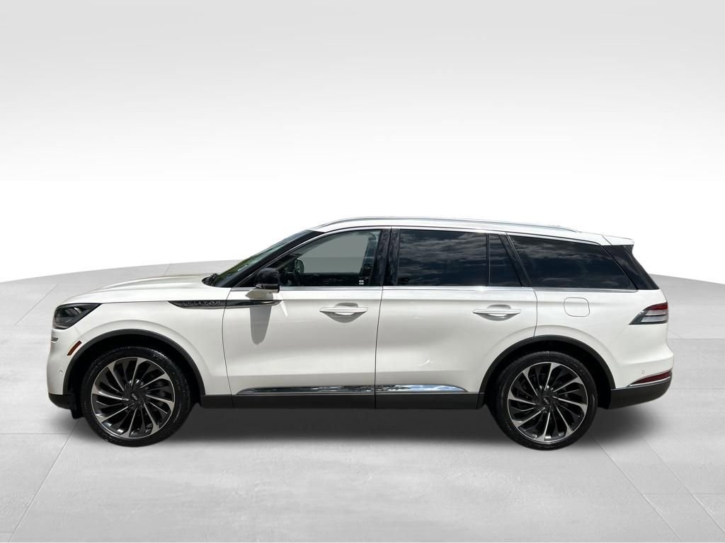Used 2022 Lincoln Aviator Reserve w/ Equipment Group 201A RWD image 2
