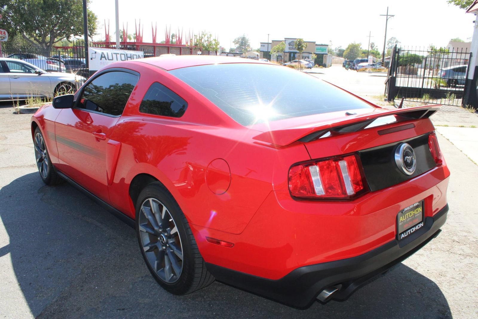Used 2012 Ford Mustang GT Premium RWD image 31