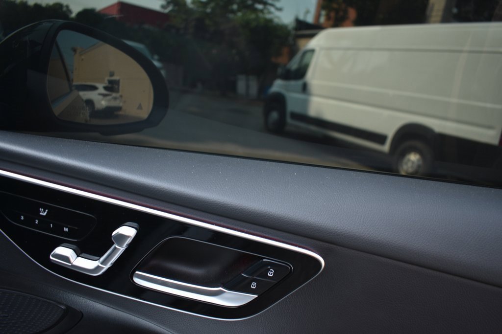 Used 2024 Mercedes-Benz C 300 4MATIC Sedan image 22