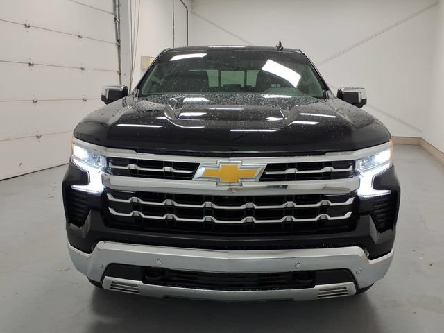 Used 2025 Chevrolet Silverado 1500 LTZ AWD/4WD image 8
