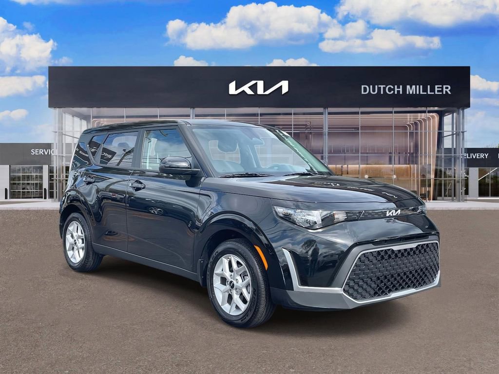 Certified 2024 Kia Soul LX w/ Option Group 015