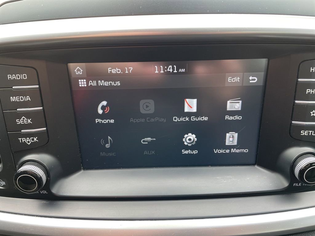 Used 2019 Kia Sorento LX image 17