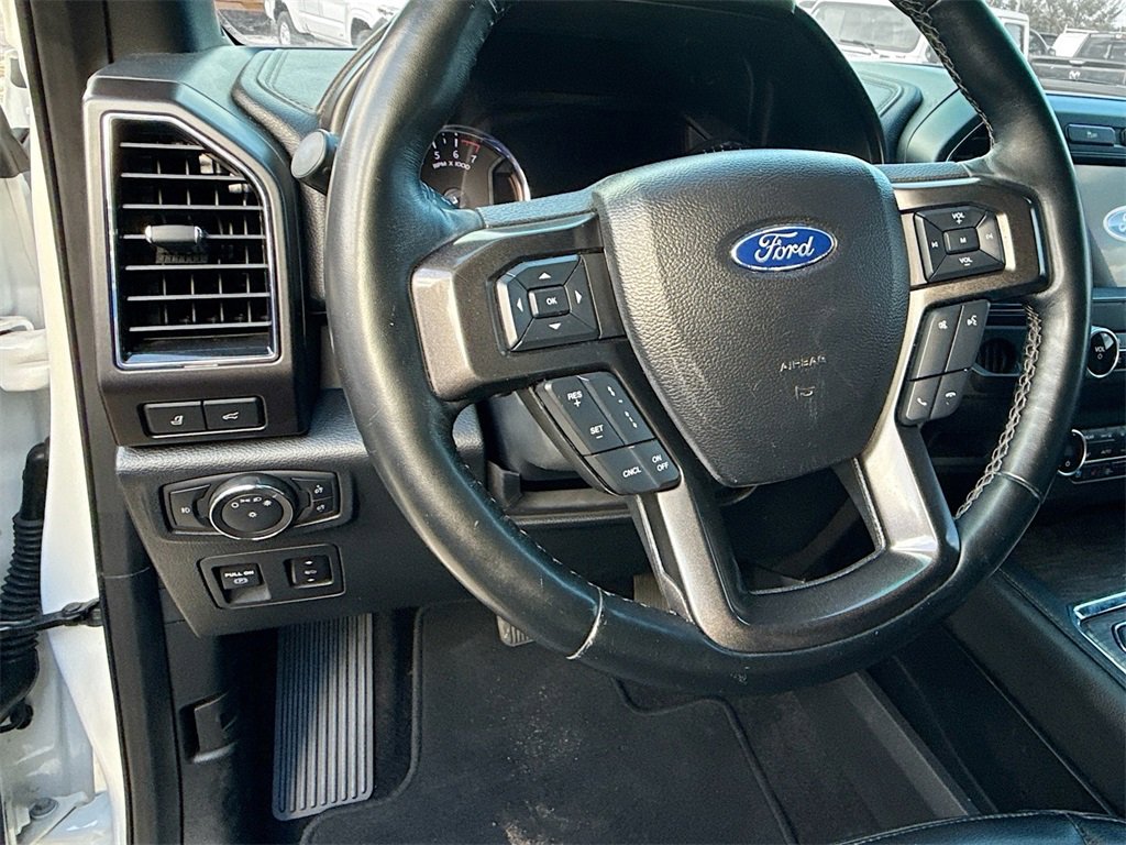 Used 2021 Ford Expedition Limited image 12