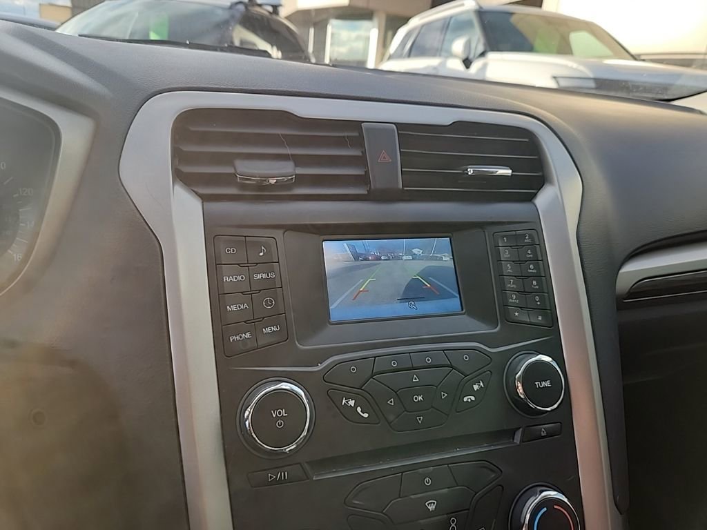 Used 2015 Ford Fusion SE w/ Equipment Group 202A image 19