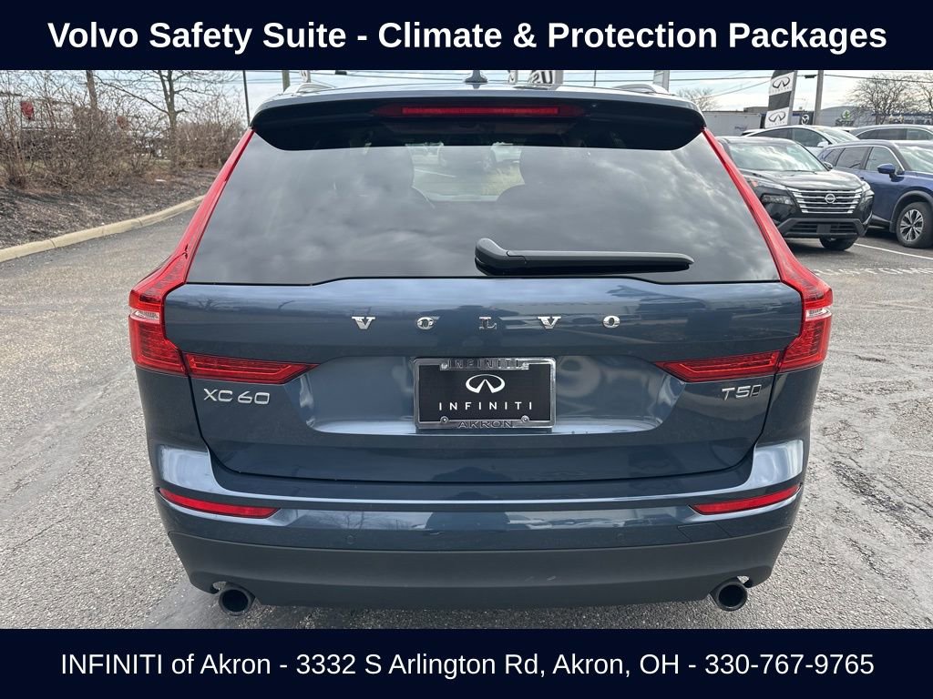 Used 2021 Volvo XC60 T5 Momentum w/ Premium Package image 12