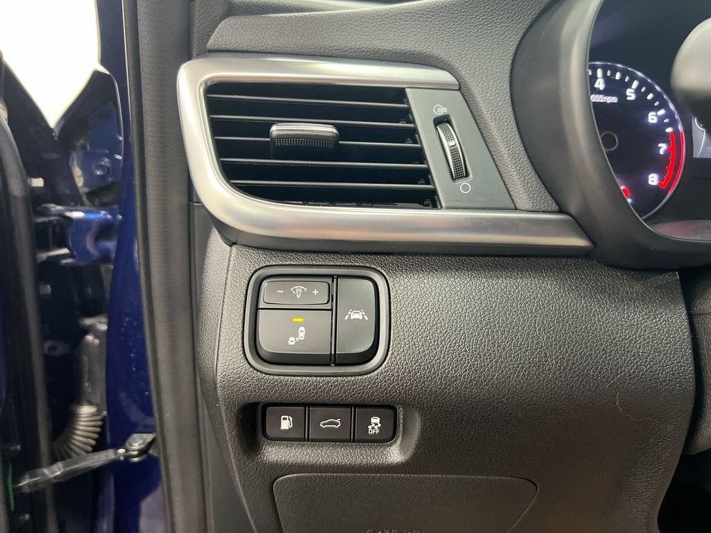 Used 2018 Kia Optima SX w/ Technology Package FWD image 19