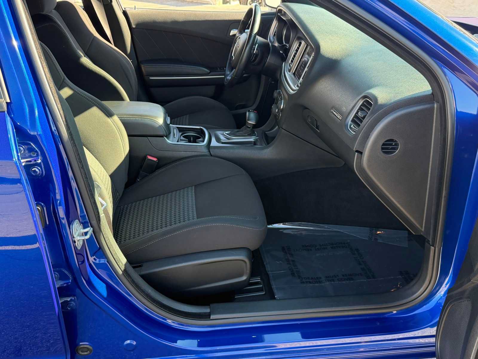 Used 2019 Dodge Charger SXT RWD image 29