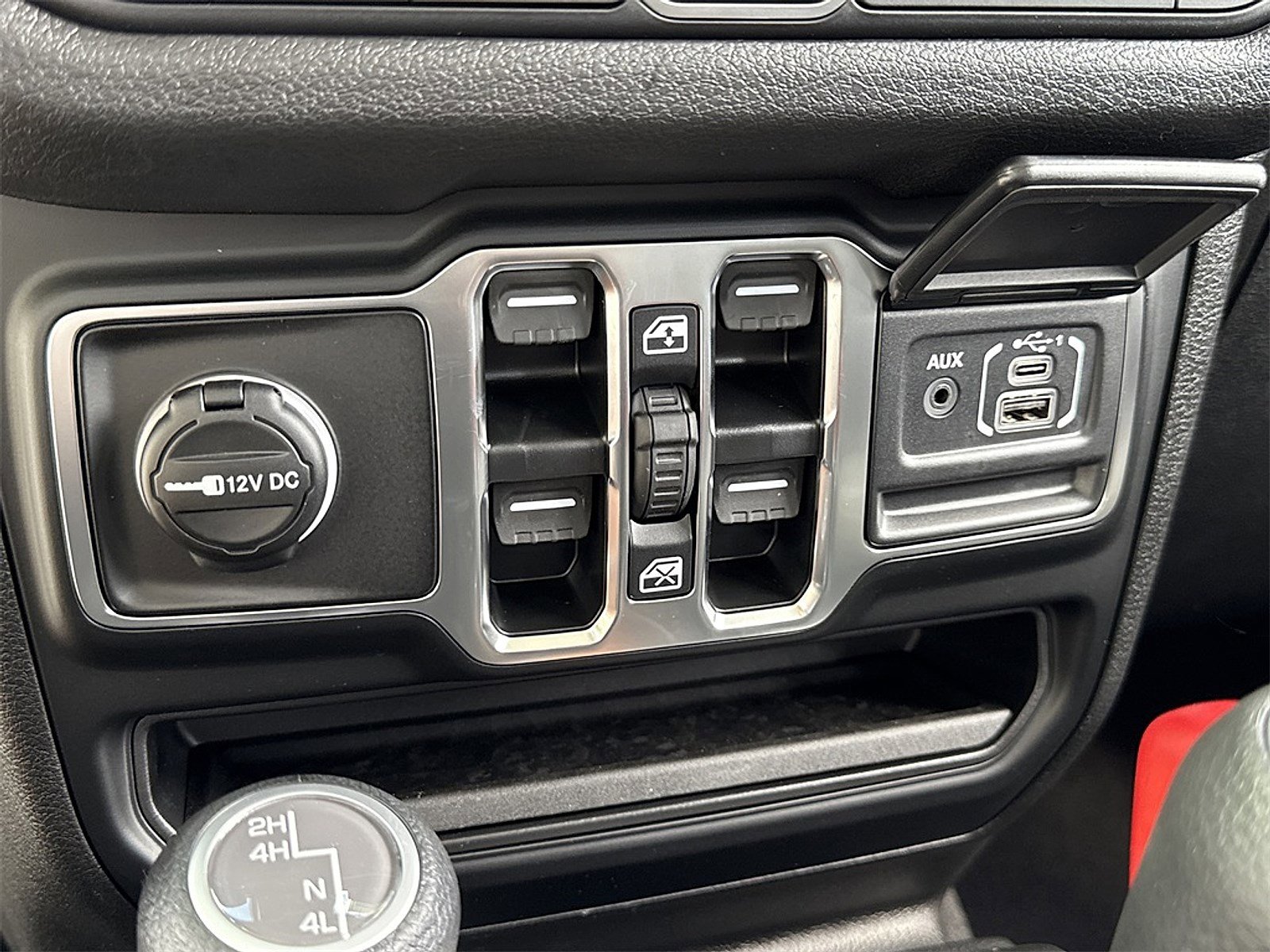 New 2025 Jeep Gladiator Sport image 8