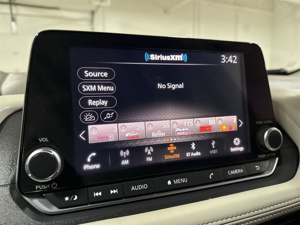 Used 2021 Nissan Rogue SV image 13