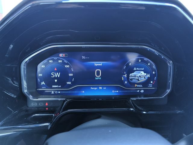 Used 2024 Chevrolet Silverado 1500 LT AWD/4WD image 16