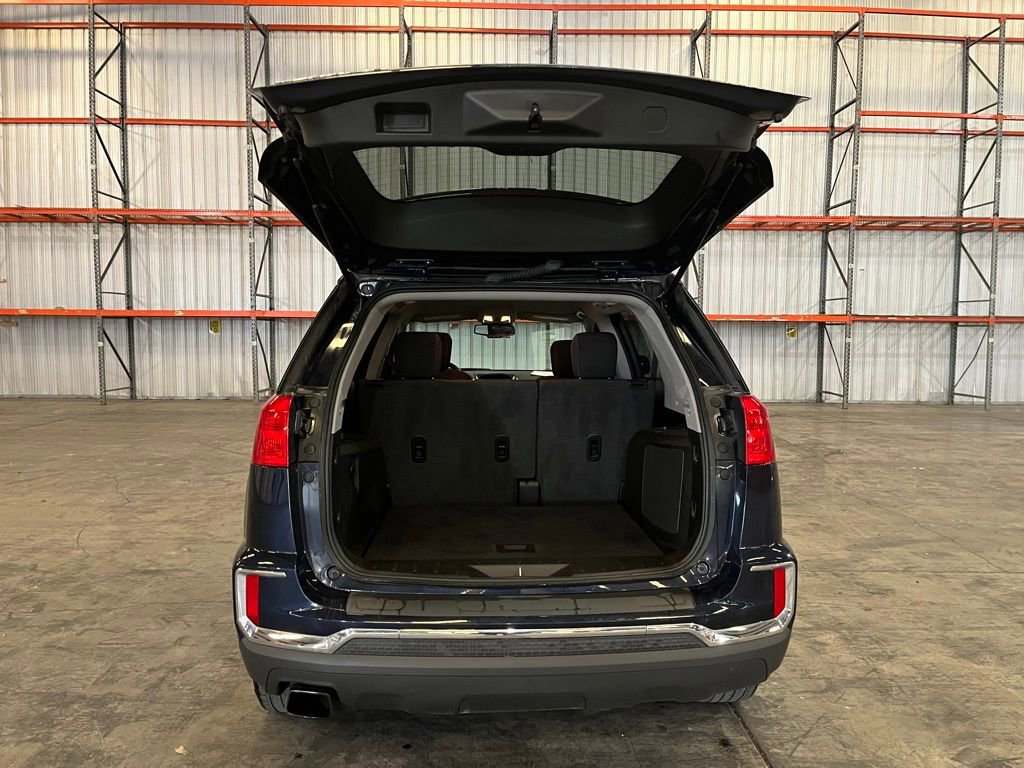 Used 2017 GMC Terrain SLE w/ Convenience Package image 12