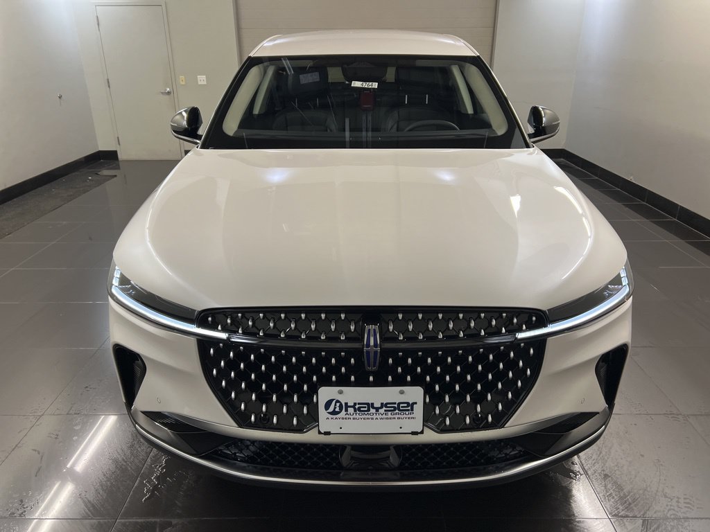 Used 2026 Lincoln Nautilus Premier AWD/4WD image 2