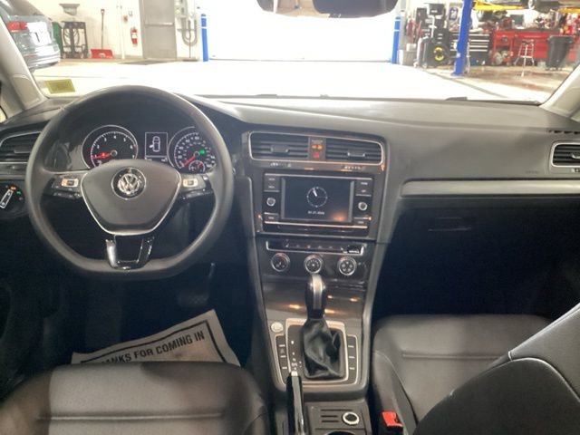 Used 2020 Volkswagen Golf 4-Door image 7