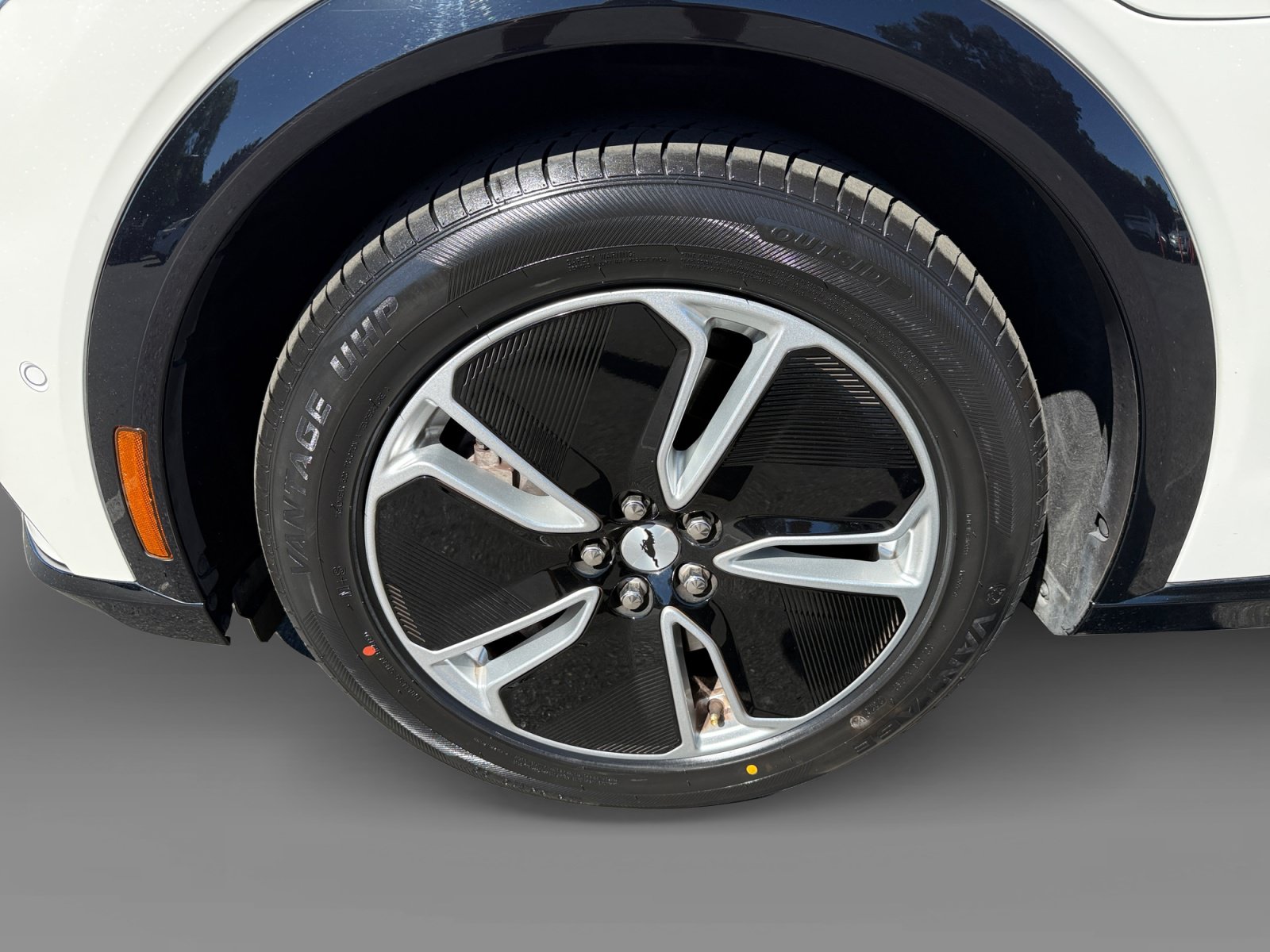 Used 2023 Ford Mustang Mach-E Premium RWD image 9