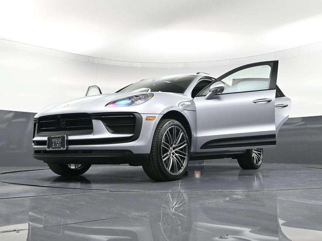 Certified 2026 Porsche Macan AWD/4WD image 37