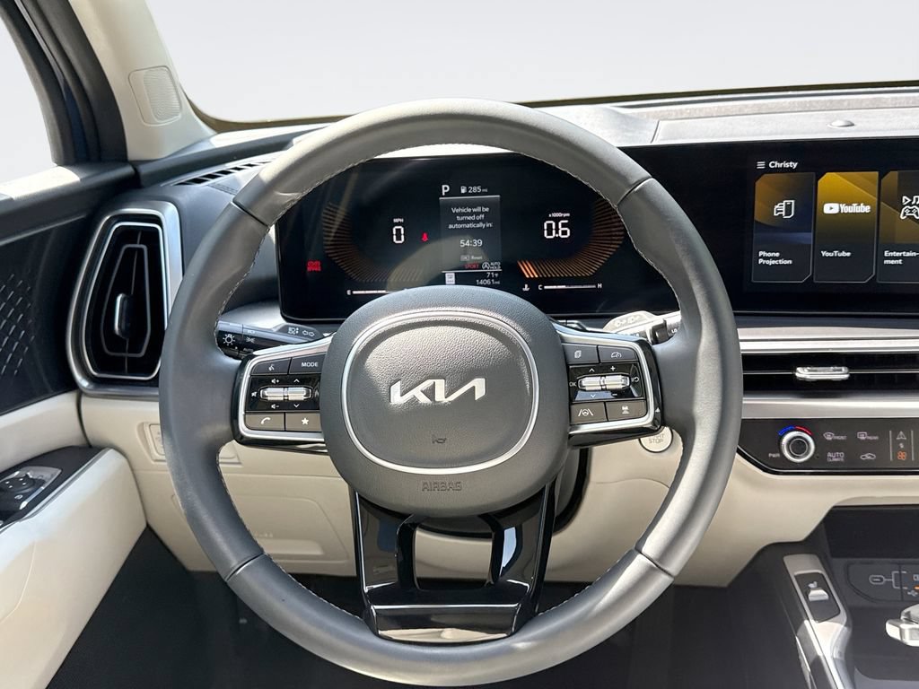 Used 2025 Kia Sorento S w/ Panoramic Sunroof Package FWD image 11