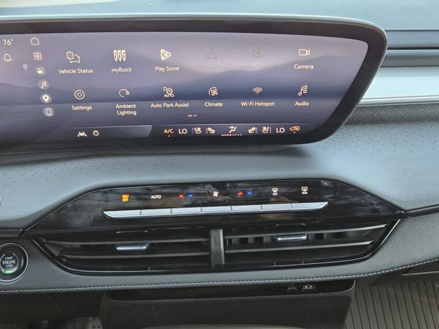 Used 2025 Buick Enclave Avenir w/ Super Cruise Package AWD/4WD image 17