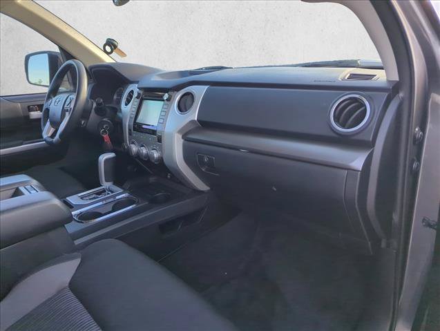 Used 2017 Toyota Tundra SR5 w/ SR5 Upgrade Package AWD/4WD image 26
