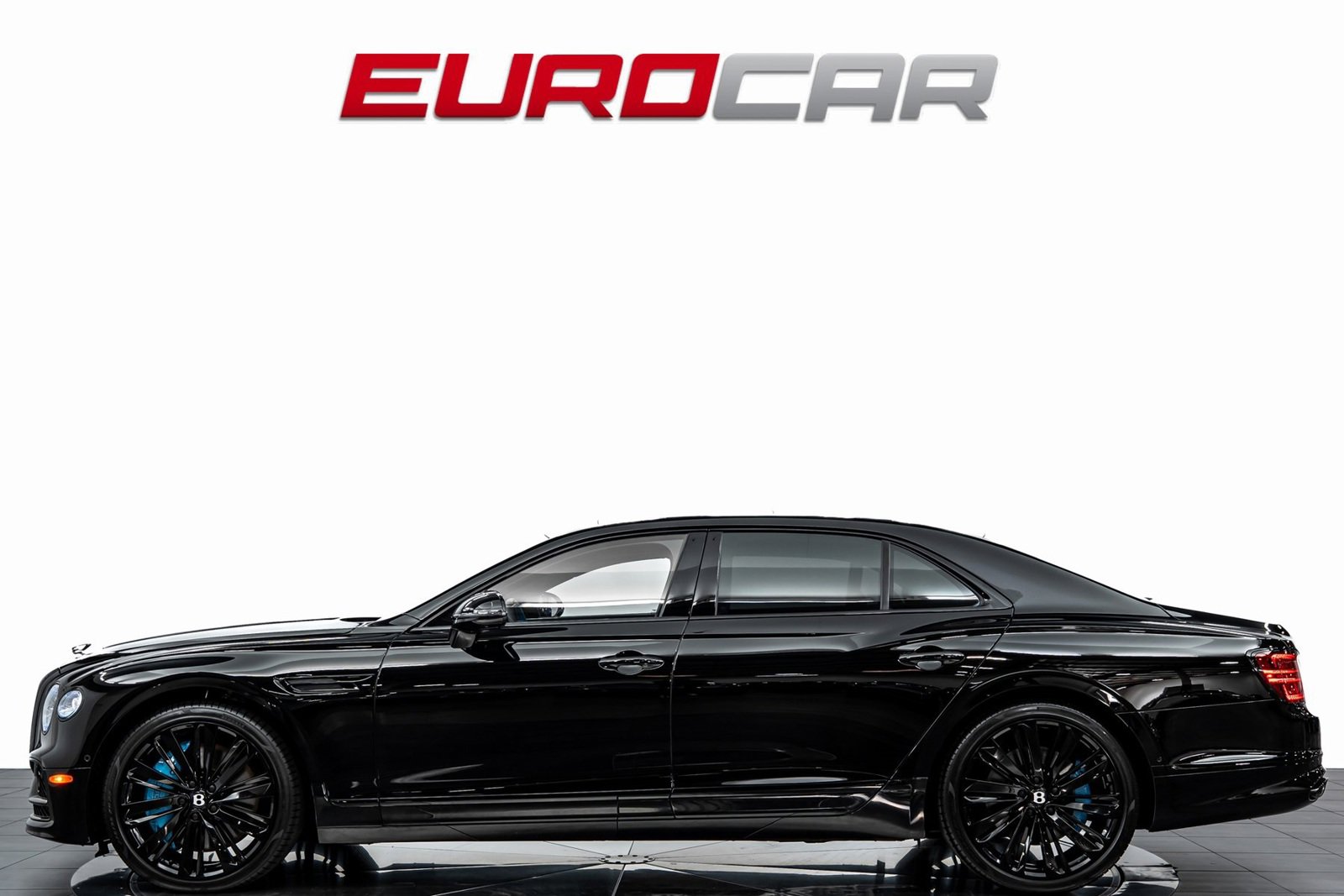 Used 2024 Bentley Flying Spur W12 image 2