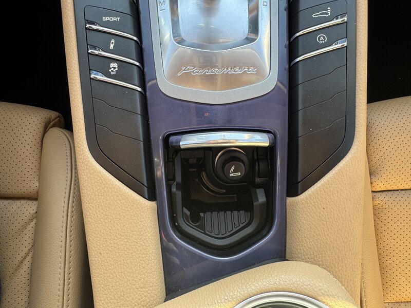 Used 2013 Porsche Panamera image 60