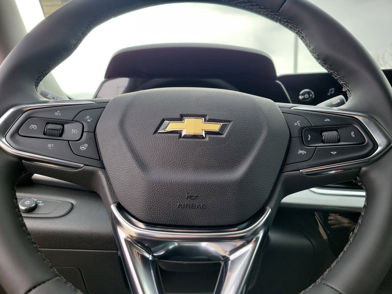 Used 2026 Chevrolet Trax LT w/ LT Convenience Package image 18